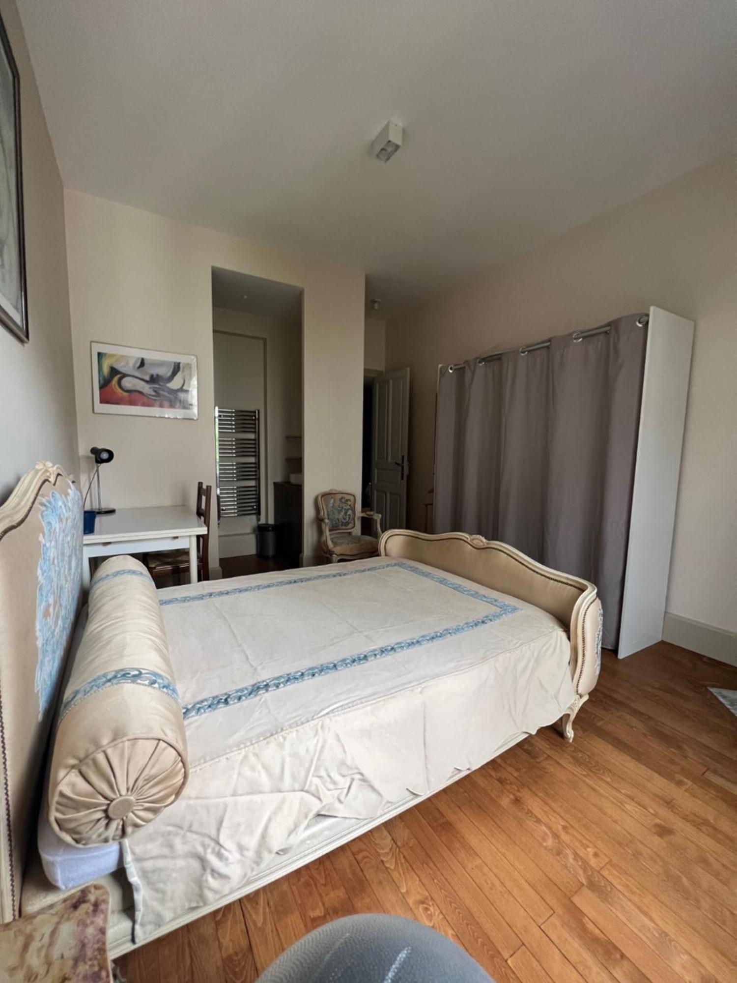 Hyper Centre ,Jolie Chambre Climatisee Avec Parking Securise Gratuit 克莱蒙费朗 外观 照片