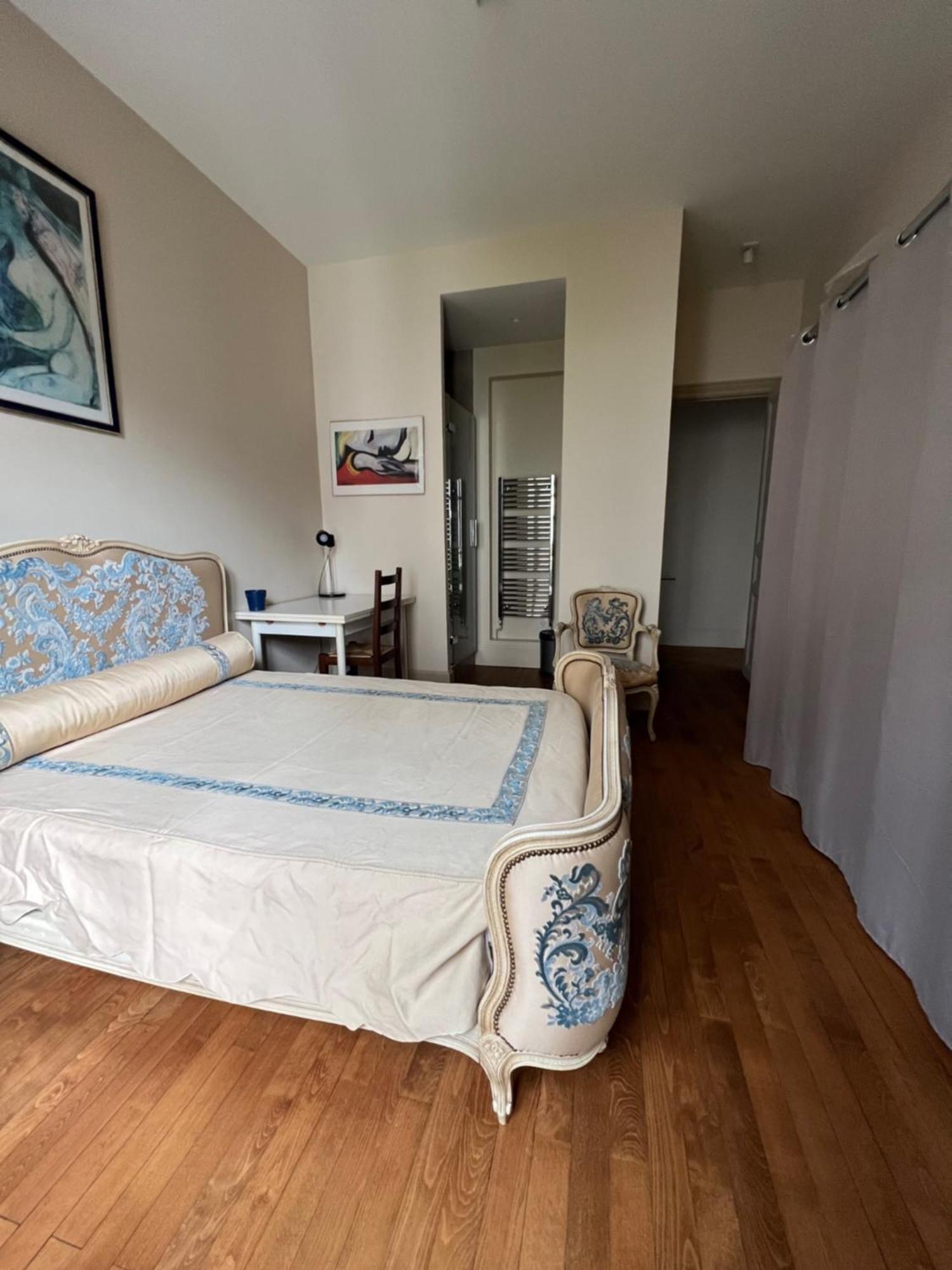 Hyper Centre ,Jolie Chambre Climatisee Avec Parking Securise Gratuit 克莱蒙费朗 外观 照片